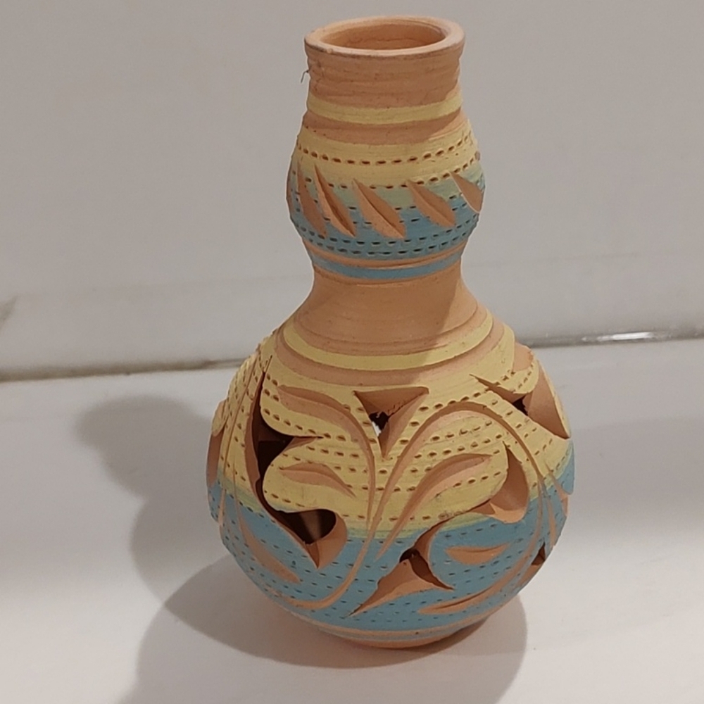Vintage Small handmade stoneware terracotta pottery opencut vase -  Southwest